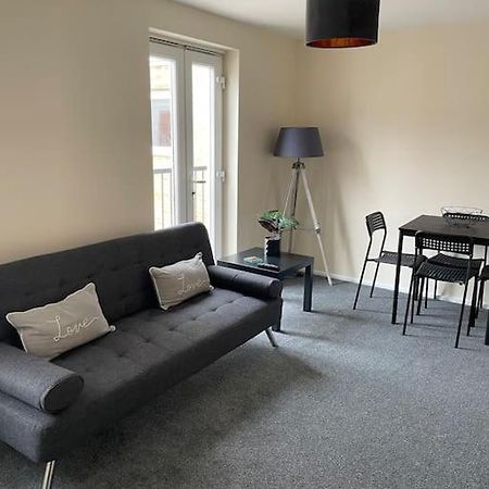 Lovely 1 Bedroom Studio Apartment - Merthyr Tydfil Eksteriør billede
