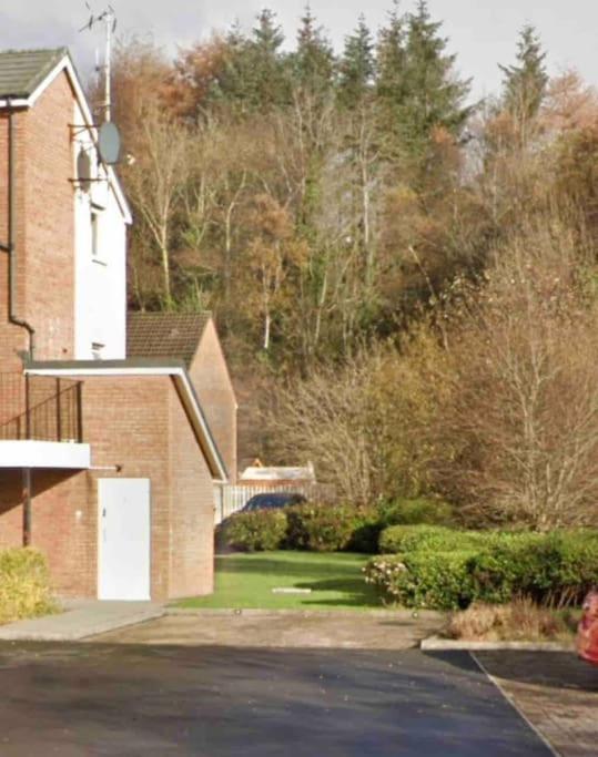 Lovely 1 Bedroom Studio Apartment - Merthyr Tydfil Eksteriør billede