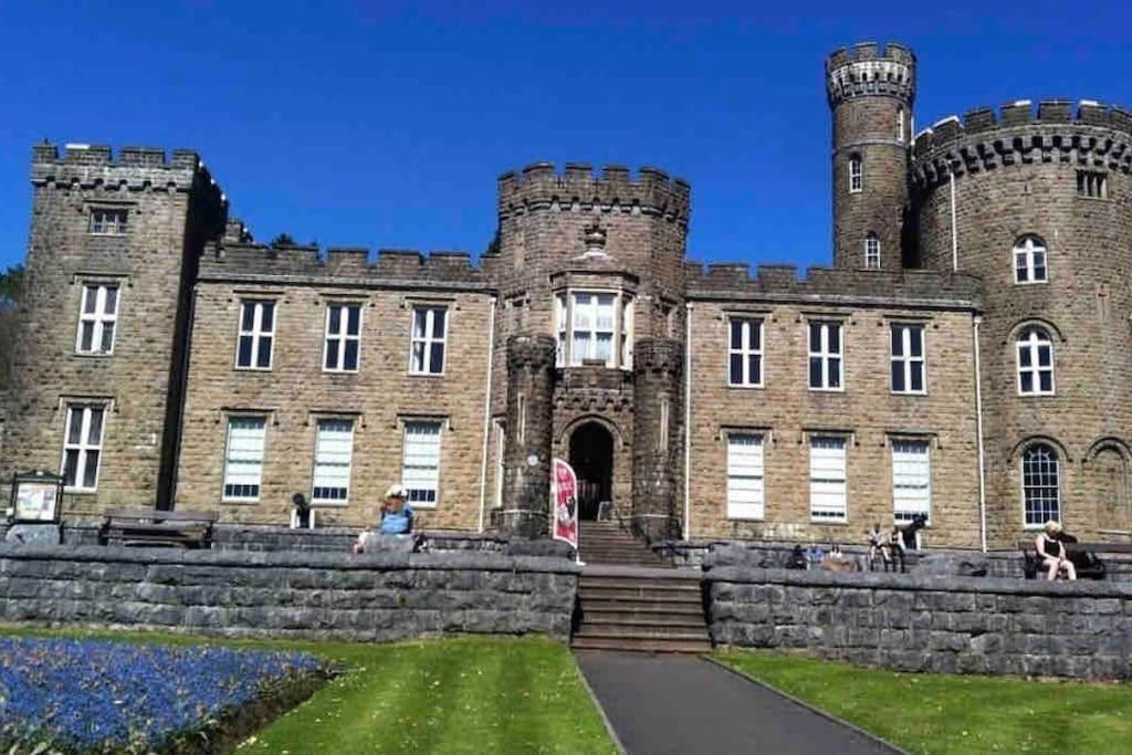 Lovely 1 Bedroom Studio Apartment - Merthyr Tydfil Eksteriør billede